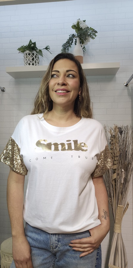 20260303_121452 Blusa Golden Smile - Imagen 1